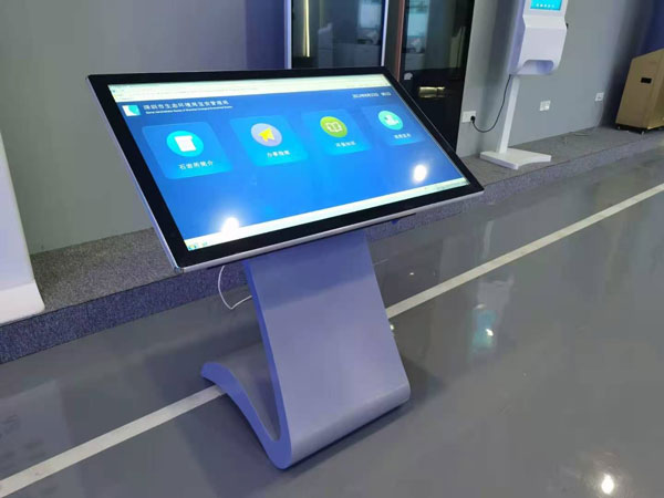 觸摸一體機(jī)三種類型：電容觸摸、電阻觸摸、紅外線觸摸